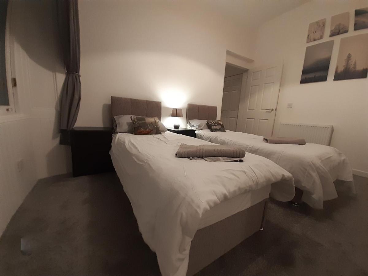 Апартаменты Carvetii - Edward House A - 2 Dbl Bed 1St Floor Flat Данфермлин Экстерьер фото